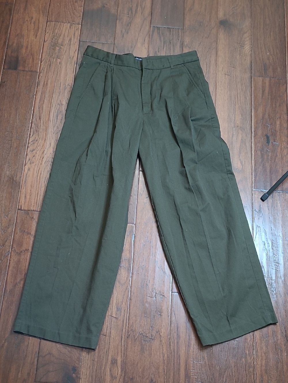 NWT Banana Republic Factory Brownish Dark Olive Pleated Wide Leg Trousers (12)